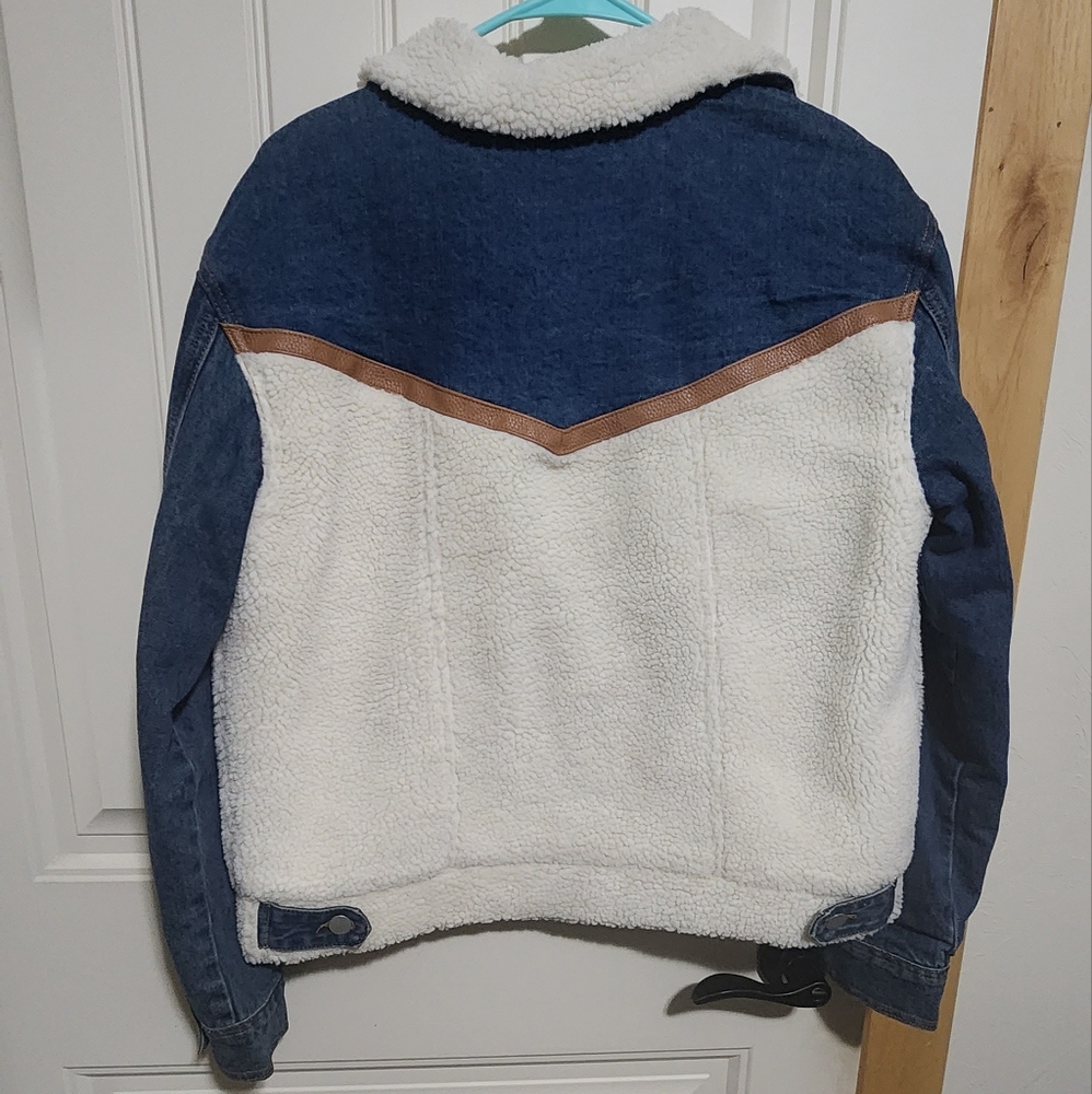 Jean Jacket - Picture 2 of 4